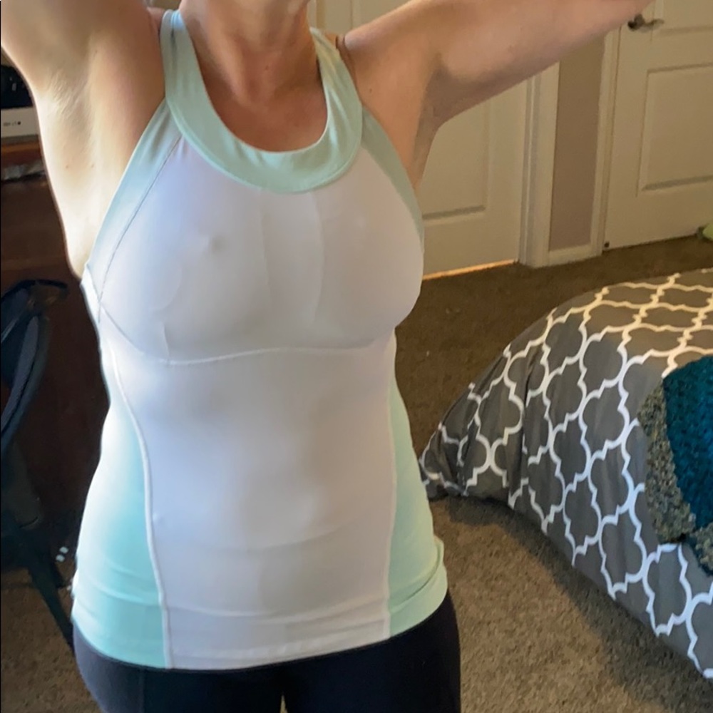 Lululemon tank